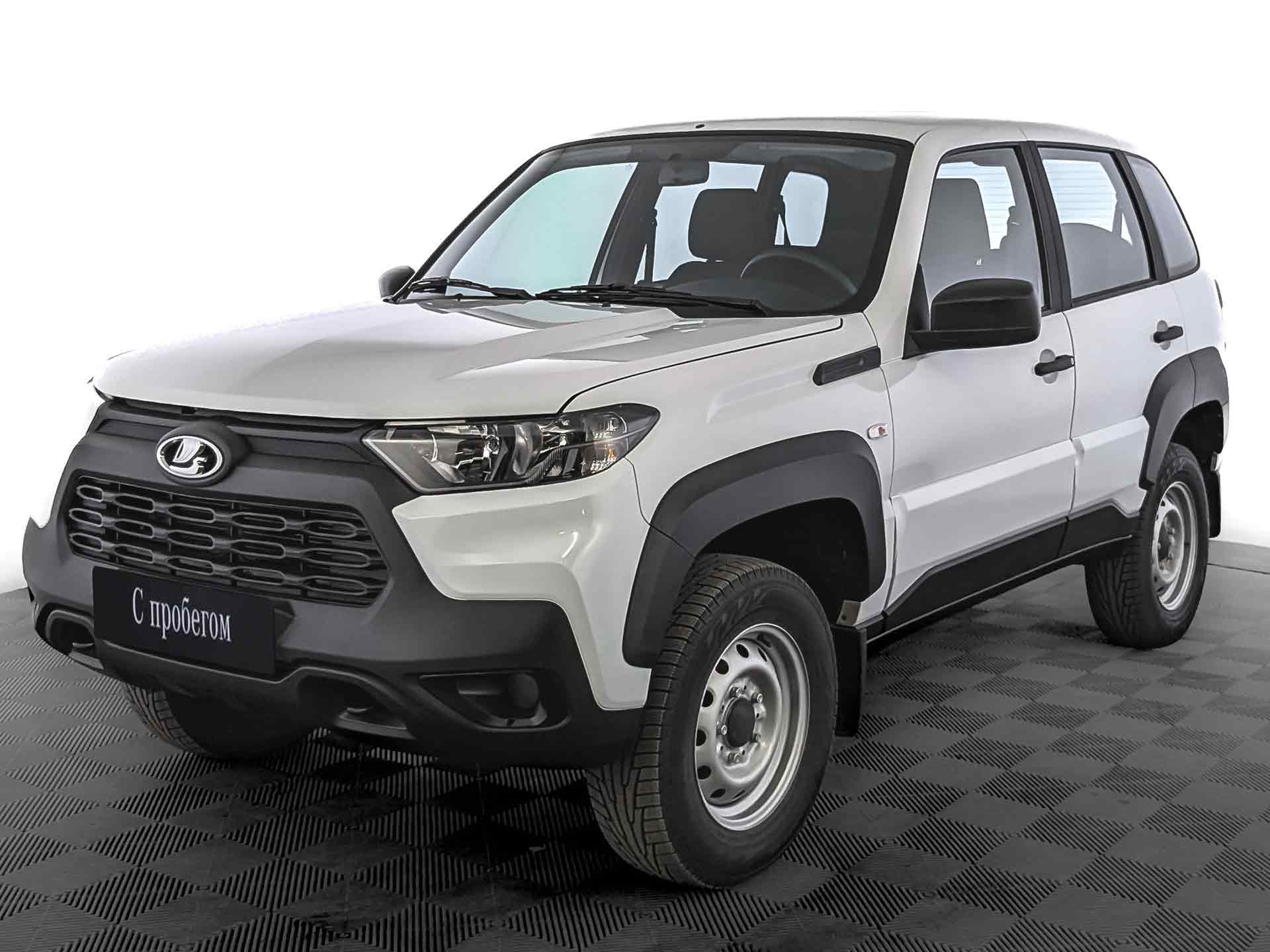 Lada Niva Travel