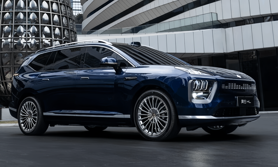 Автомобиль Aion Hyptec HL